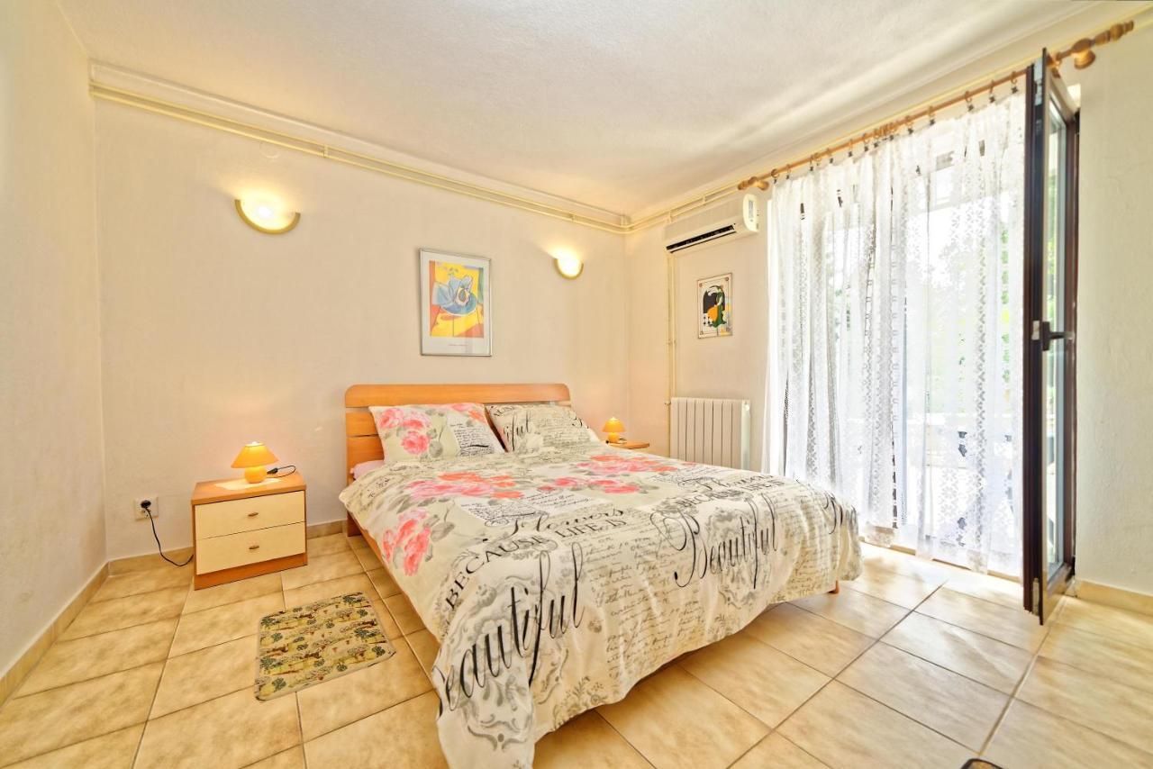 Guest House Jolanda Медулин Екстер'єр фото